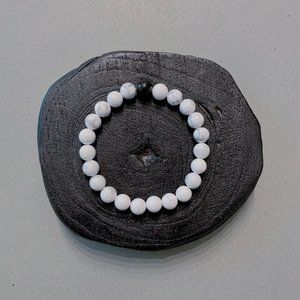 Howlite Bracelet – Strengthens Ambition and Memory